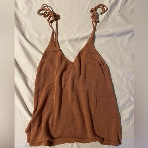 Lulu’s warm brown/orange knit tank top